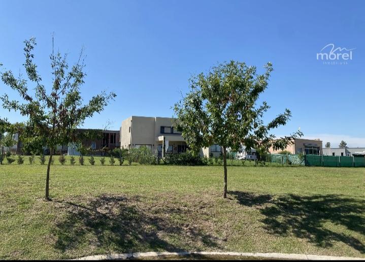 Terreno · 619m²