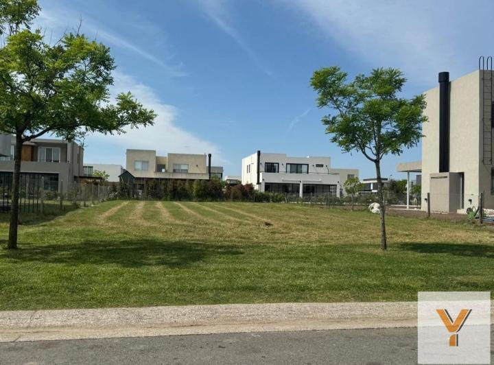 Terreno · 724m²