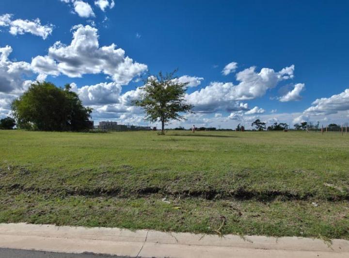 Terreno · 601m²