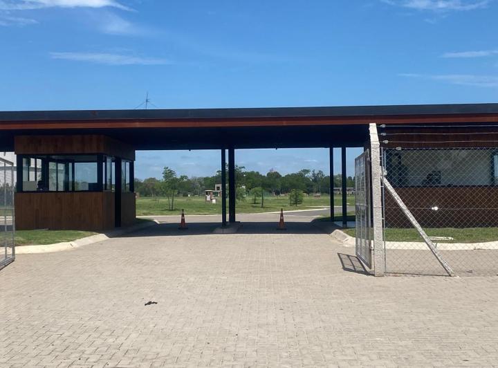 Terreno · 602m²