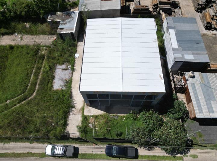 Terreno · 704m²