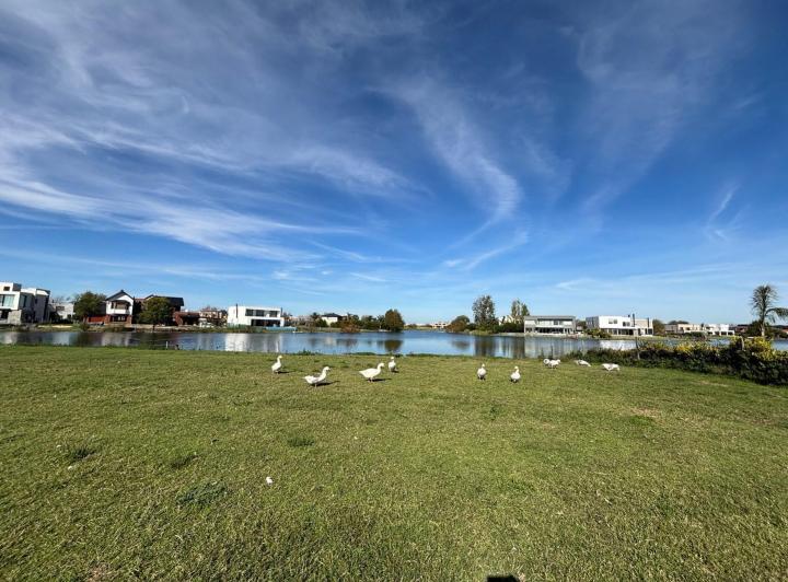 Terreno · 829m²