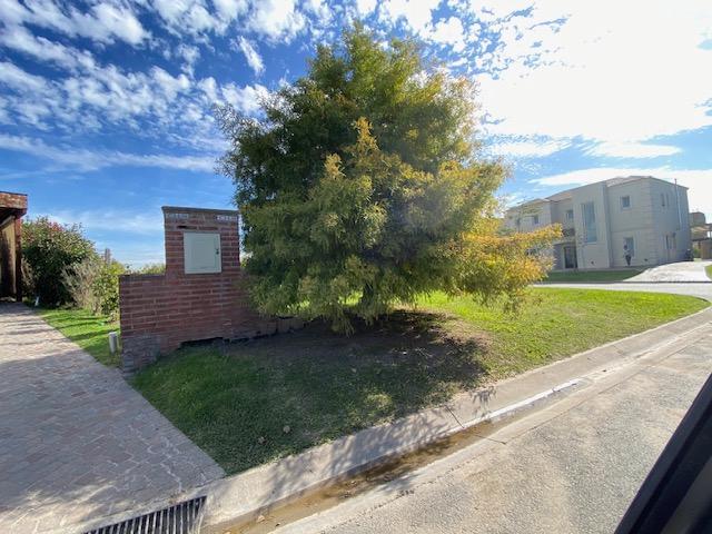 Terreno · 581m²