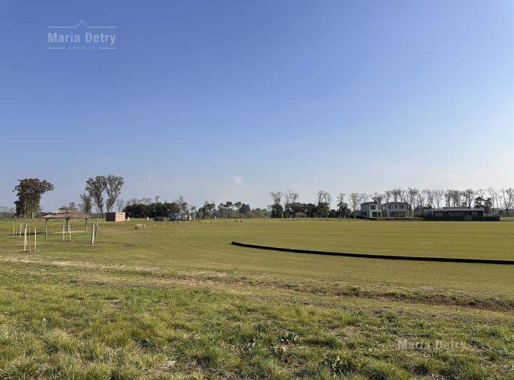 Terreno · 1490m²