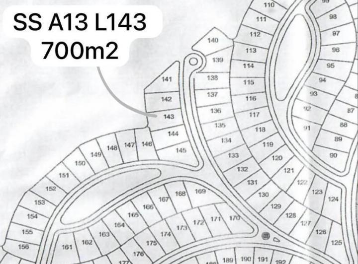Terreno · 698m²