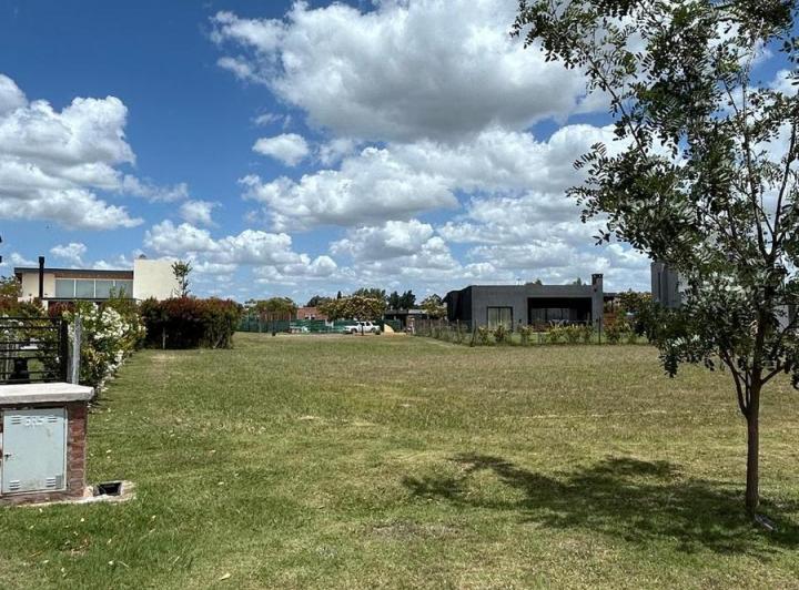 Terreno · 600m²