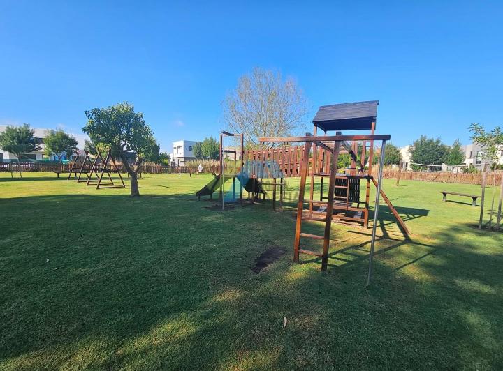 Terreno · 458m²