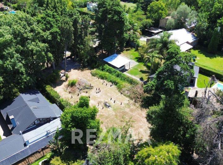 Terreno · 1100m²