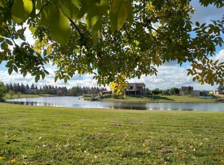 Terreno · 850m²