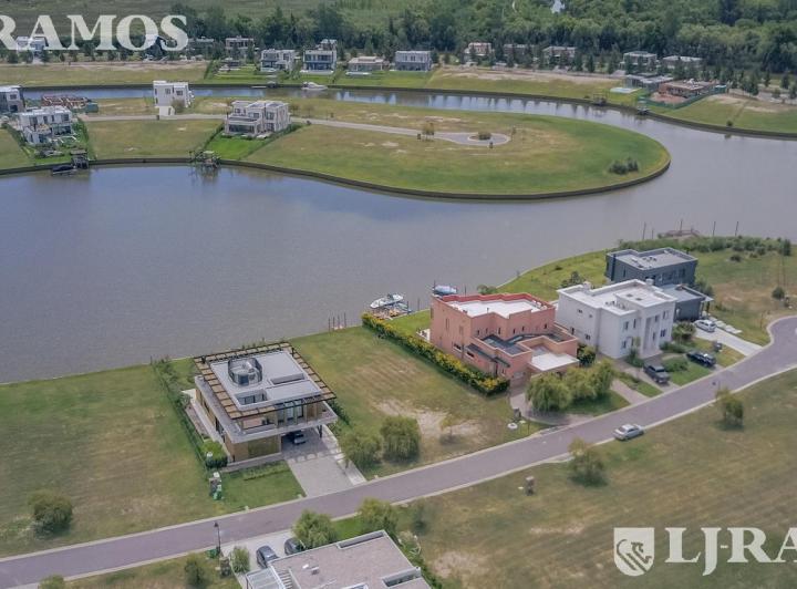 Terreno · 900m²