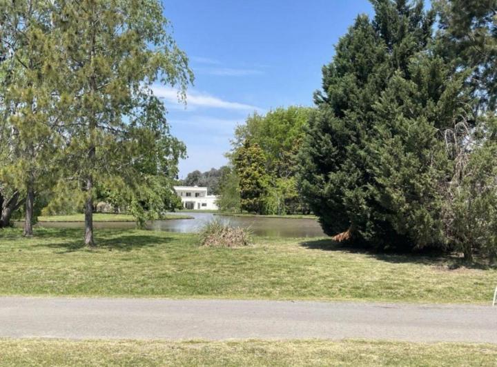 Terreno · 840m²