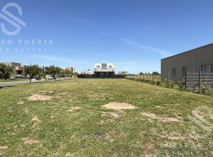 Terreno · 609m²