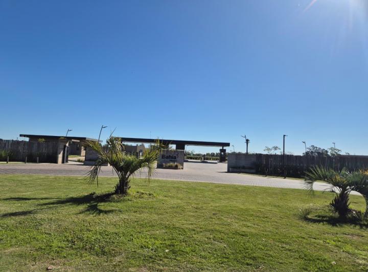 Terreno · 695m²