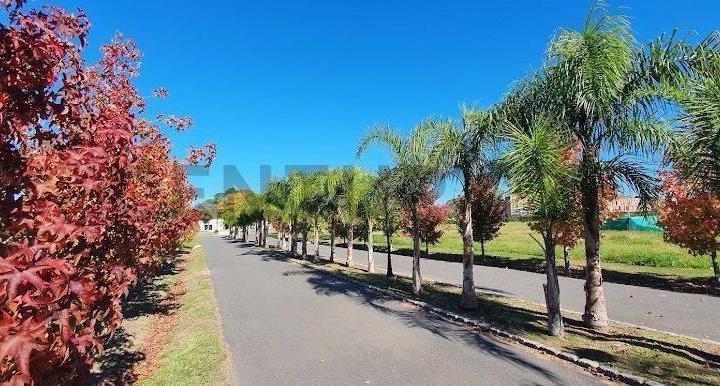 Terreno · 841m²