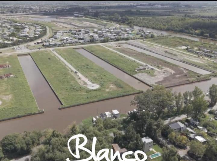 Terreno · 722m²