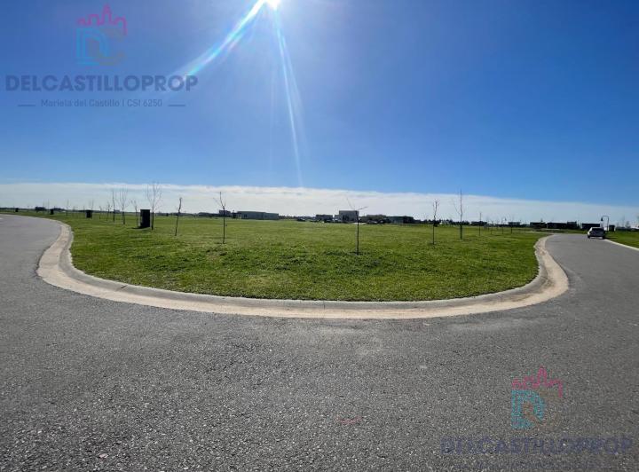 Terreno · 807m²