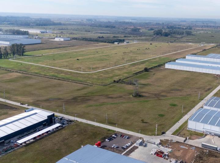 Terreno · 11400m²