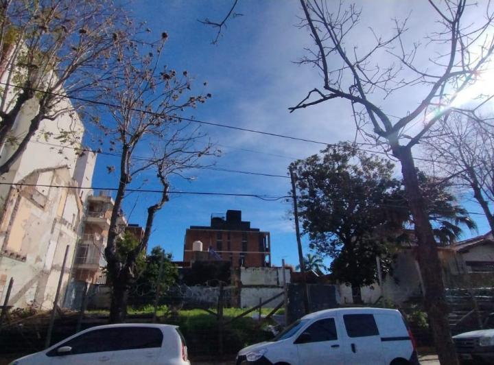 Terreno · 602m²