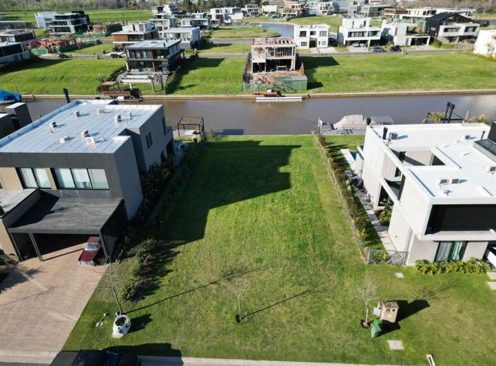 Terreno · 800m²