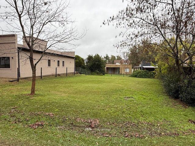 Terreno · 398m²
