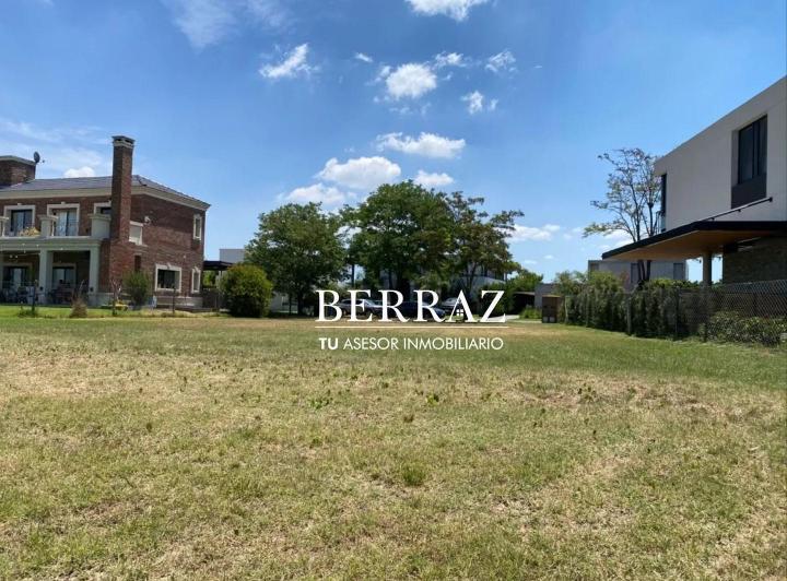Terreno · 1042m²