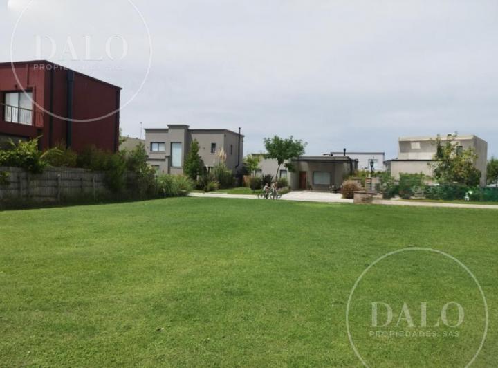 Terreno · 404m²