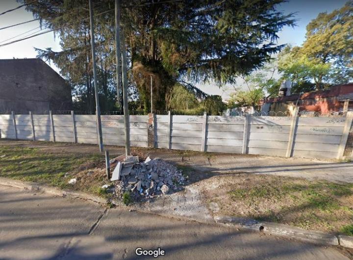 Terreno · 985m²