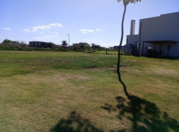 Terreno · 600m²