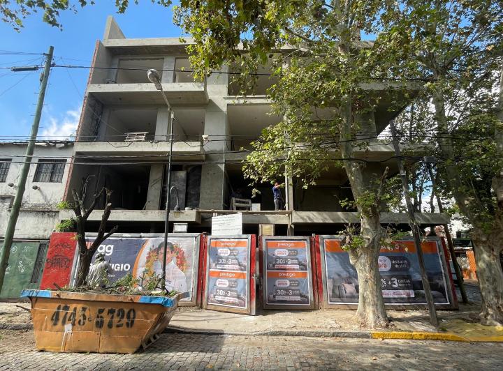Terreno · 655m² · 15 Ambientes · 6 Cocheras