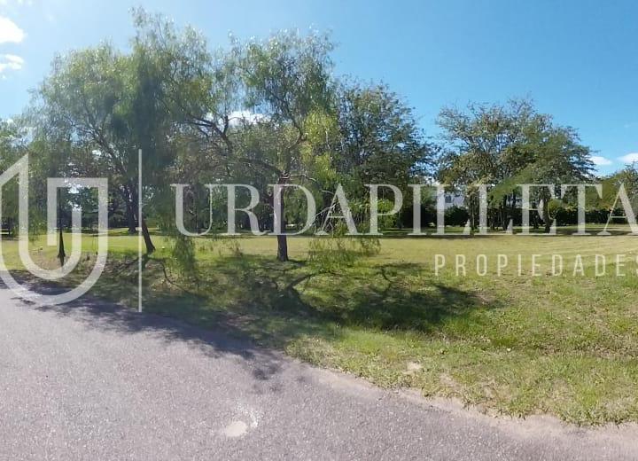 Terreno · 2206m²