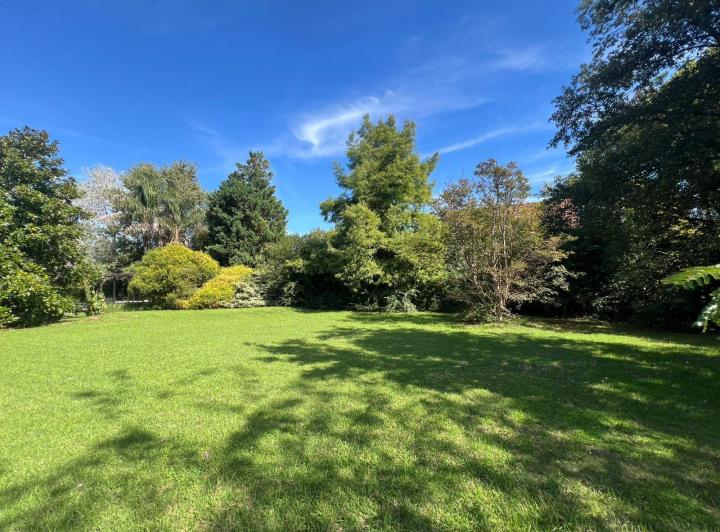 Terreno · 860m²