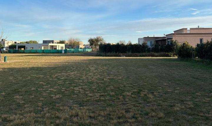 Terreno · 620m²