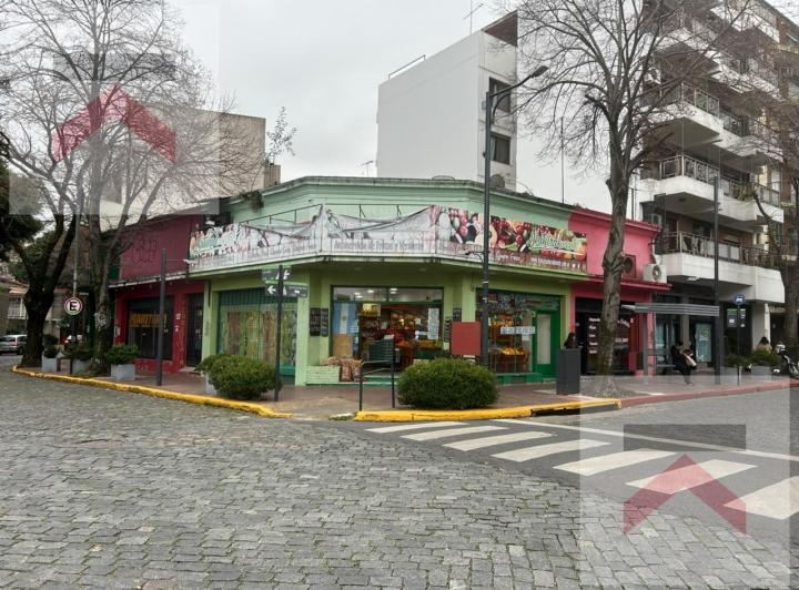 Terreno · 324m² · 6 Ambientes