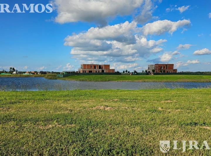 Terreno · 1084m²
