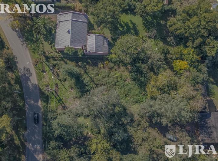 Terreno · 1050m²
