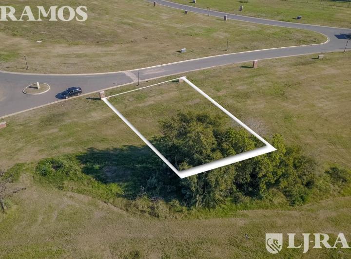 Terreno · 600m²