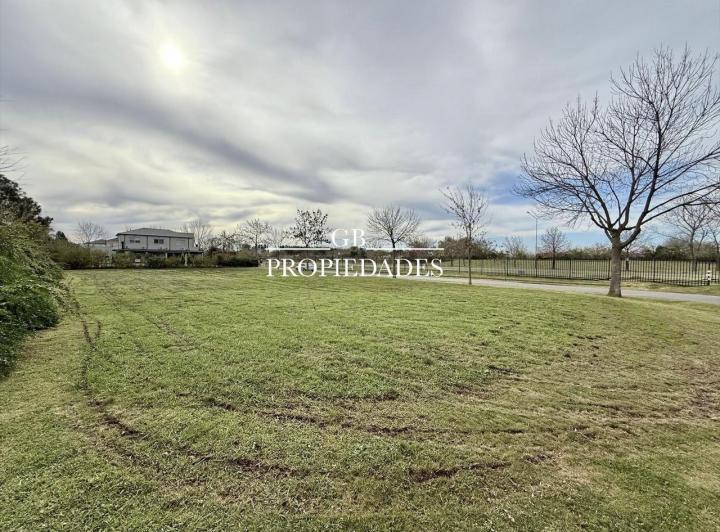 Terreno · 1411m²