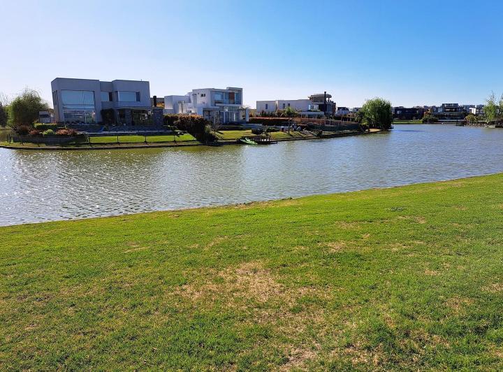 Terreno · 996m²