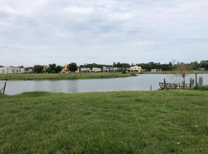 Terreno · 954m²