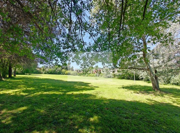 Terreno · 180000m²