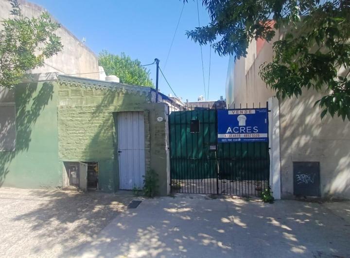 Terreno · 216m²