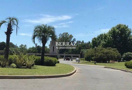 Terreno · 1577m²