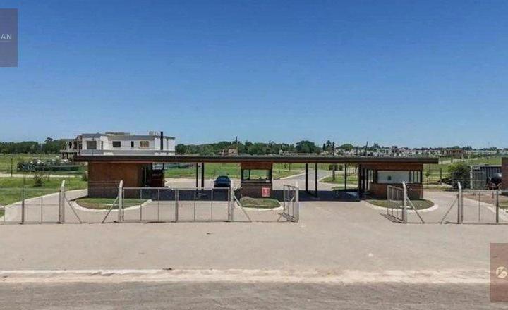 Terreno · 707m²