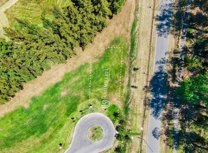 Terreno · 938m²