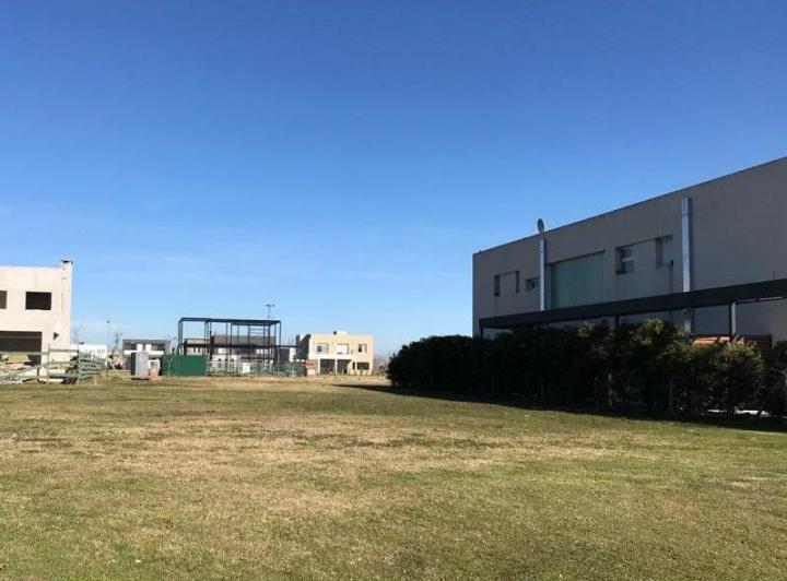 Terreno · 600m²