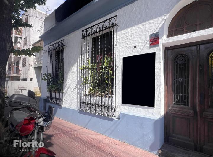 Terreno · 215m²