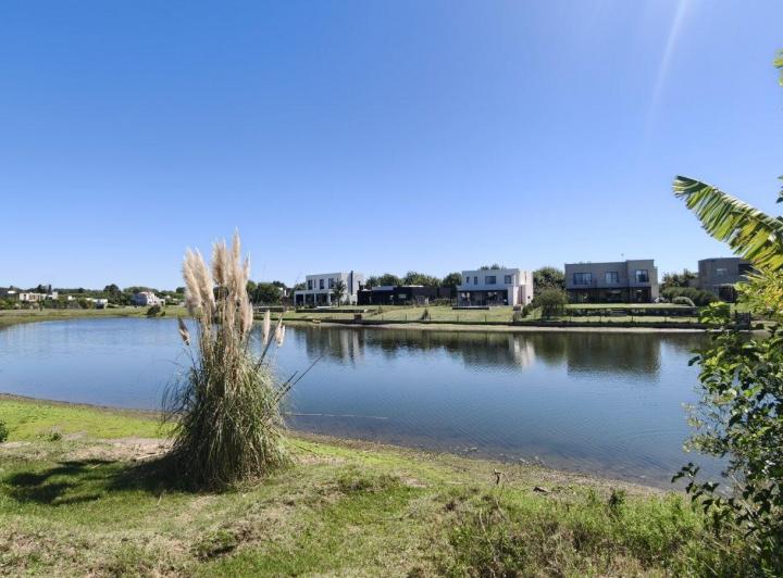 Terreno · 937m²