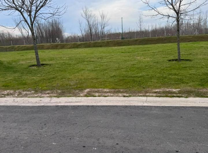 Terreno · 797m²