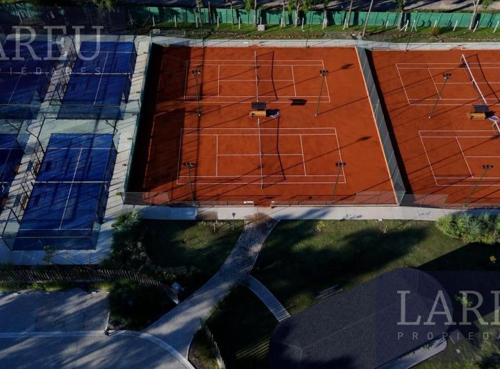 Terreno · 1217m²