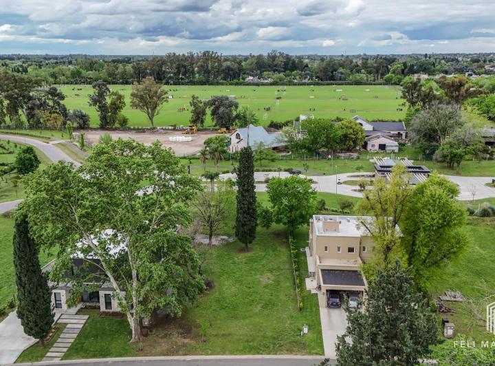 Terreno · 800m²